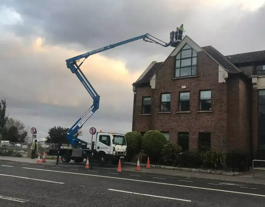 EBRoofing - cherry picker services