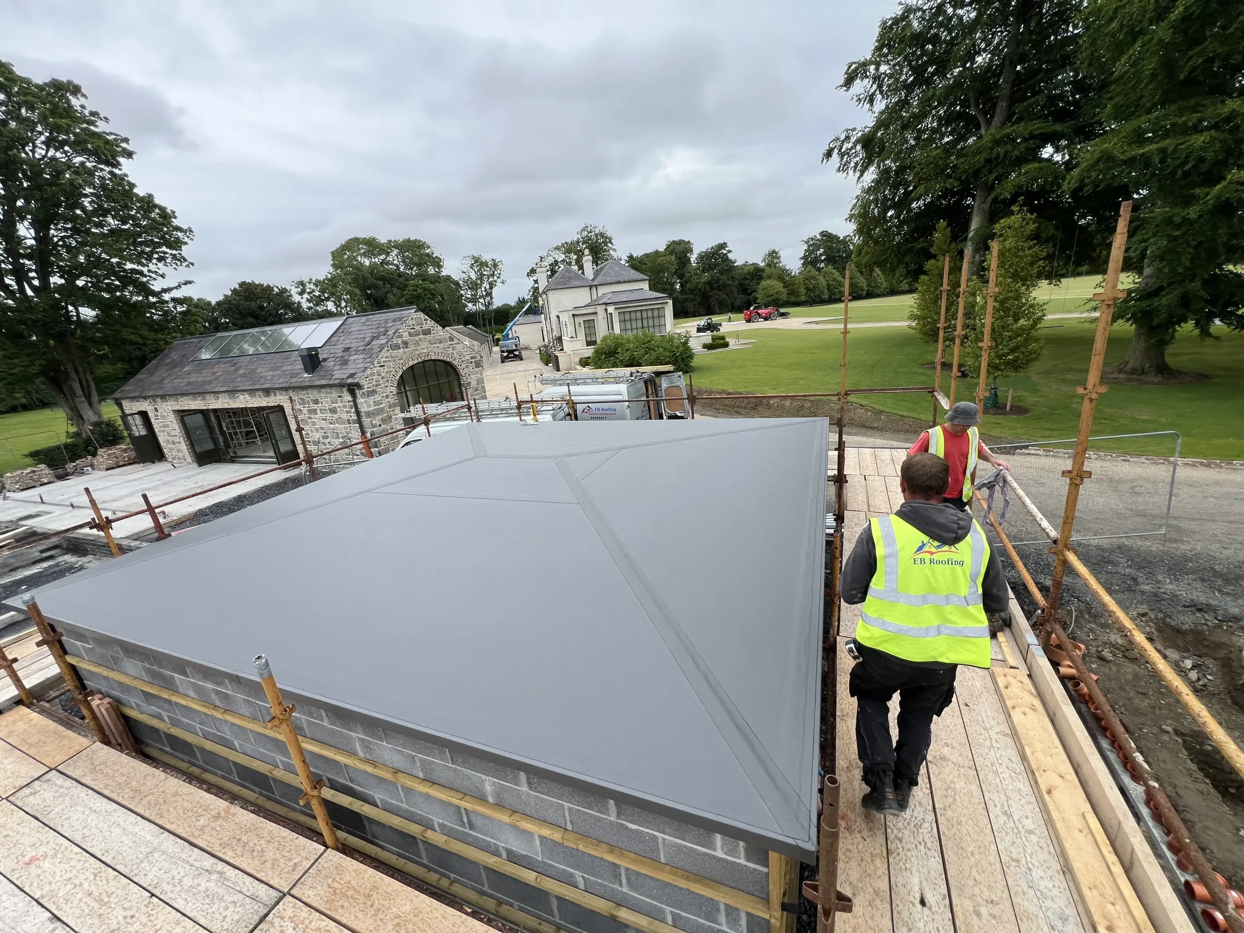 Modern roofing project